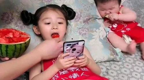 吃瓜女孩爸爸视频大全集,揭秘亲子互动的欢乐时光