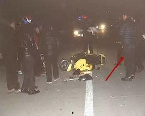 村民吃瓜现场视频播放,欢乐氛围感染网友