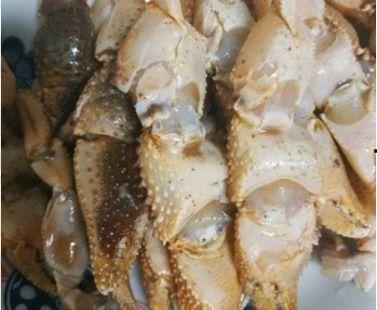 寄居蟹可以吃蜜瓜吗视频,蜜瓜大餐揭秘